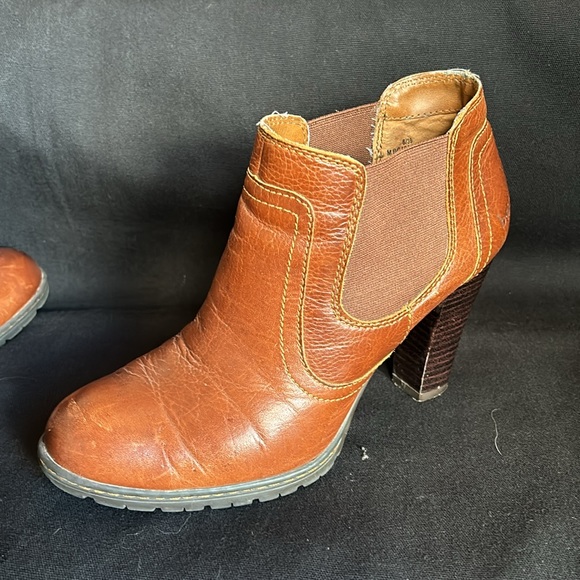 Born Of Concept Block Heeled Ankle Booties Brown Leather Chelsea Boot Size 8 - Picture 5 of 13